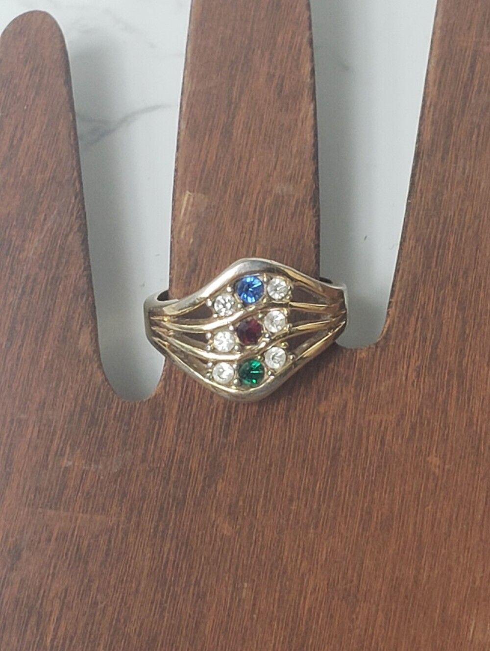 AVON 1992 Sparkling Wave Ring 7